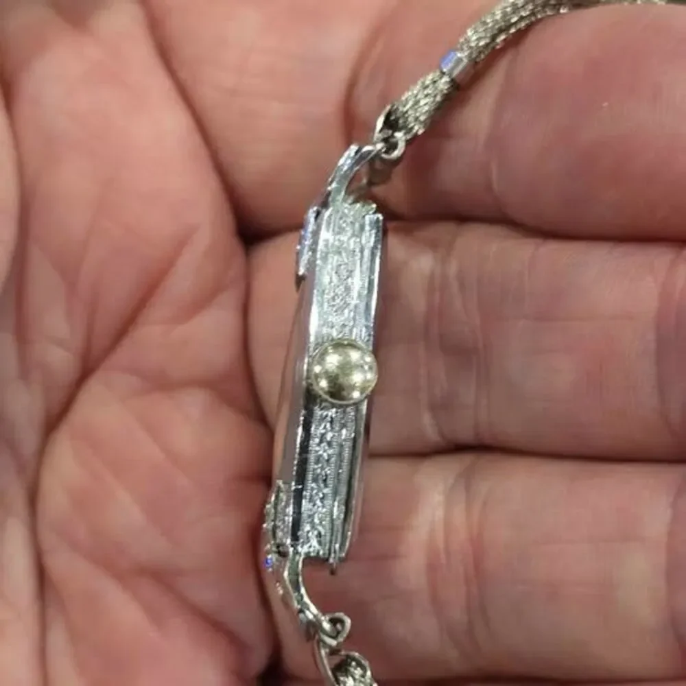 Abra elegant vintage